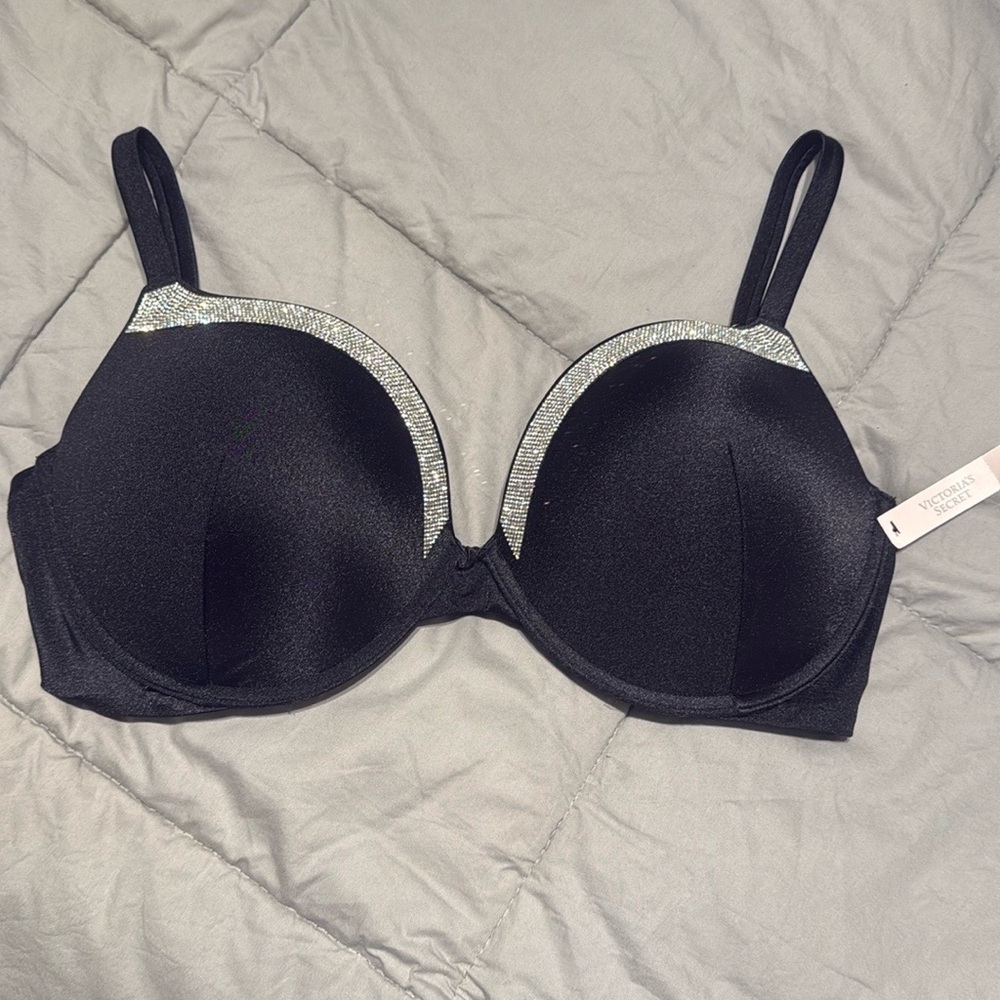 Victoria's Secret Black bikini top 36DDD SOLD OUT! Push up
